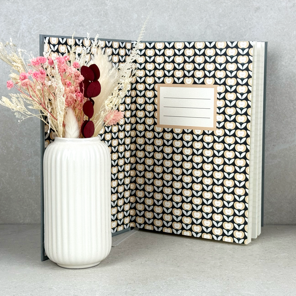 Notebook 192 pages, lined, hard cover - Lola Lima Paper Co.